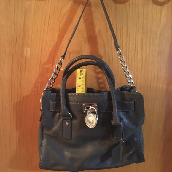 Brand New! Michael Kors Leather Satchel Purse Grey w/ Silver Chain Detail - Picture 7 of 12